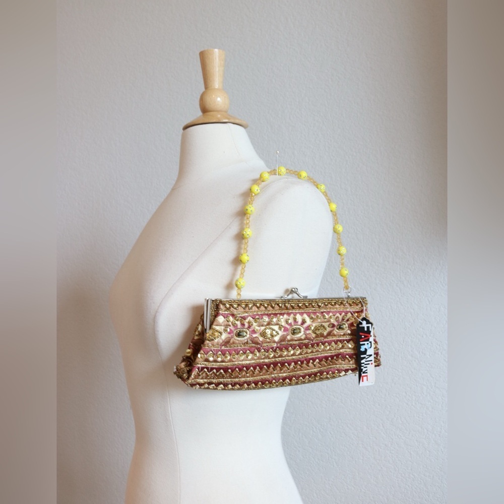 VINTAGE | NWT Elegant Beaded Sequin Clutch Bag